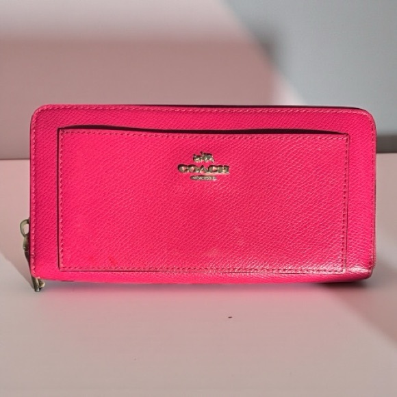 Coach Handbags - Coach Long Wallet